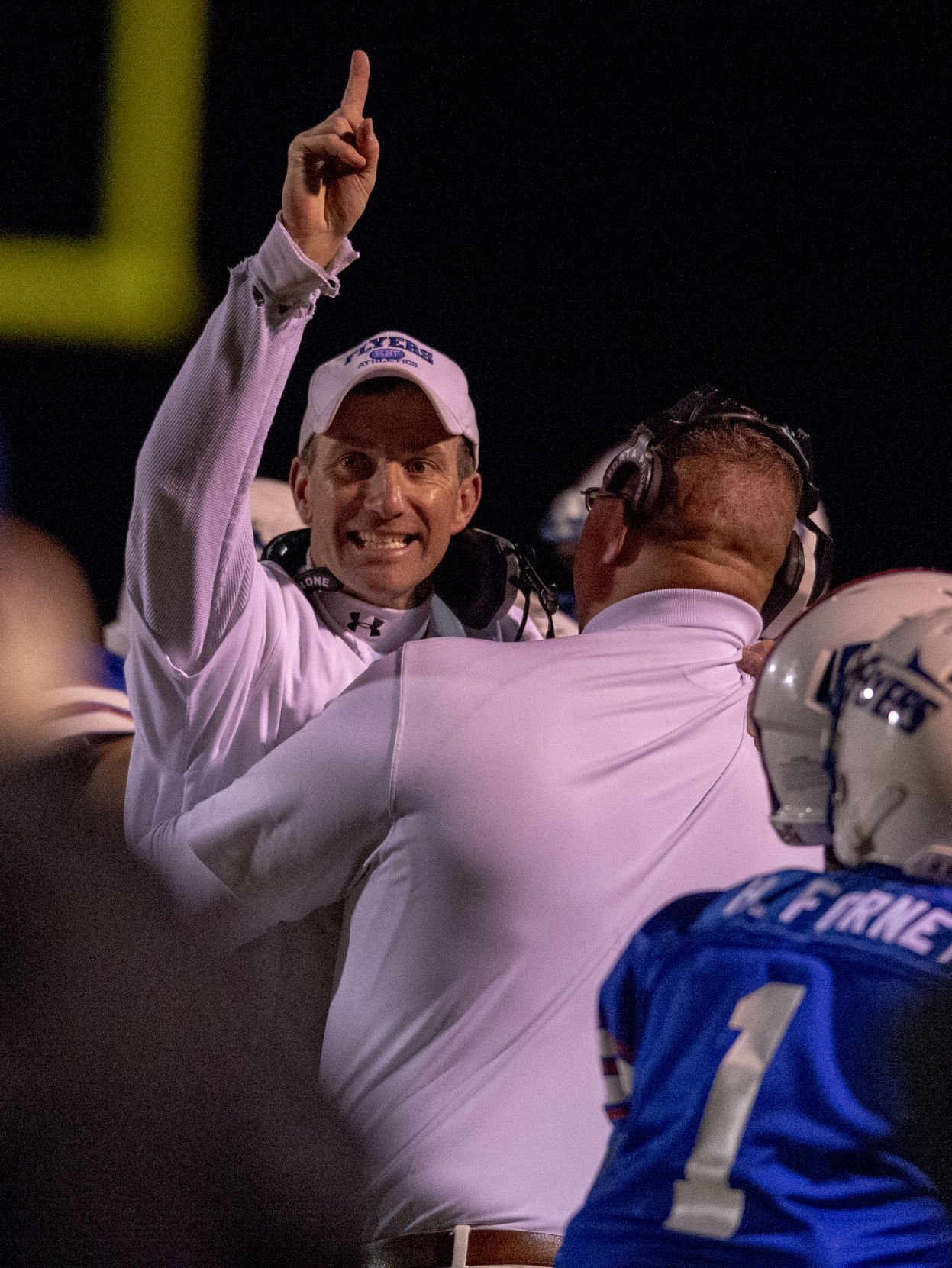 D-2 football semifinals, 11.18